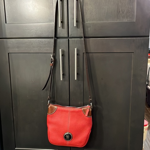Like New Dooney Bourke Small Red Shoulder/Crossbody Bag. All Weather Leather. - Picture 10 of 16